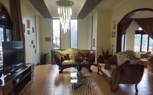 Kingsmen Suites