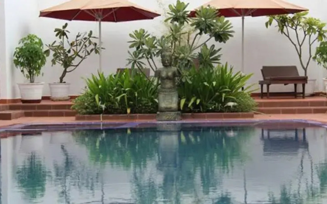 Lakeside Boutique Villa