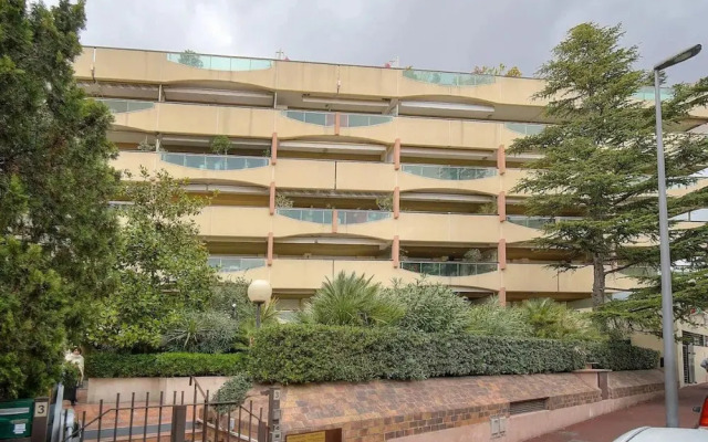 One Bed Apt in the Center of Cannes - 2198