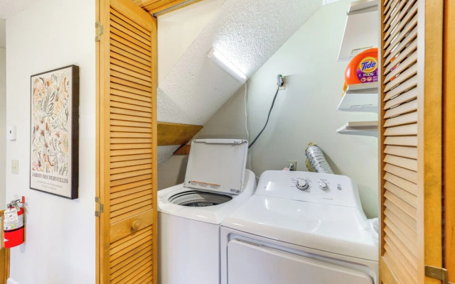 Sugar Mtn: Townhome w/ Hot Tub: Sugarcane Chalet'