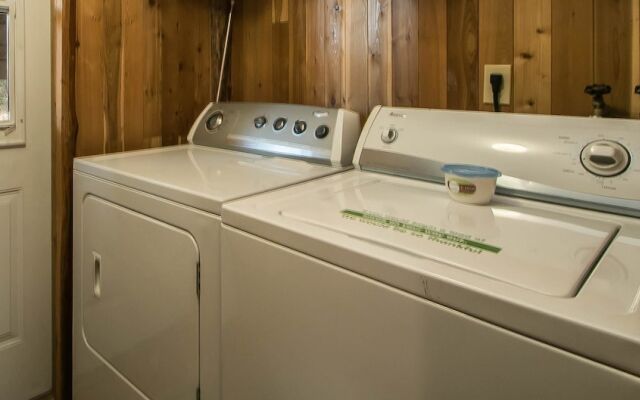 Ole' Berg's Den in Lake Wenatchee