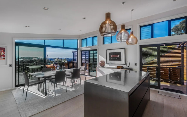 Taonga with panoramic sea views
