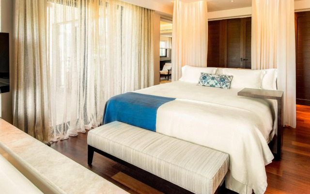 The Romanos, a Luxury Collection Resort