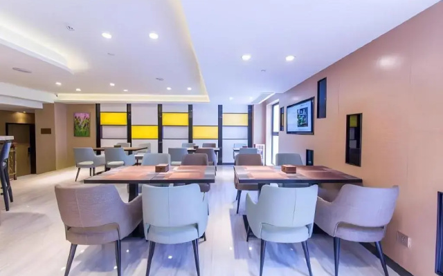 Lavande Hotel Wenchong Branch