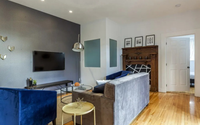 Posh Mile End Suites by Sonder