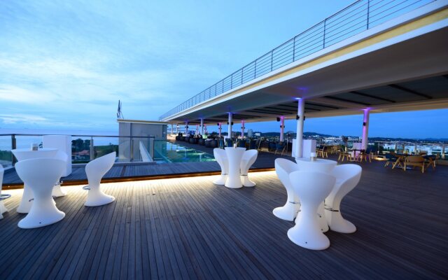 Goldenbay Hotel