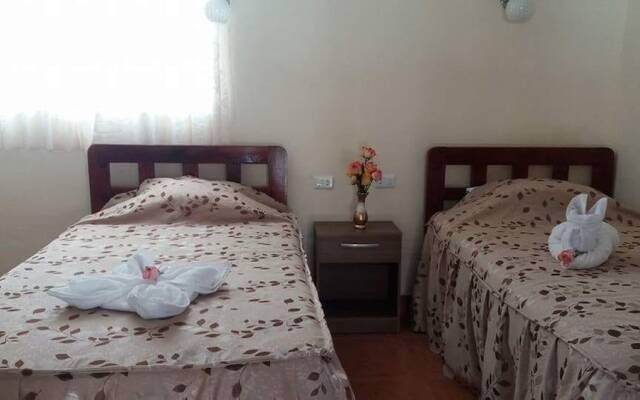 Hostal Carmeli A&C