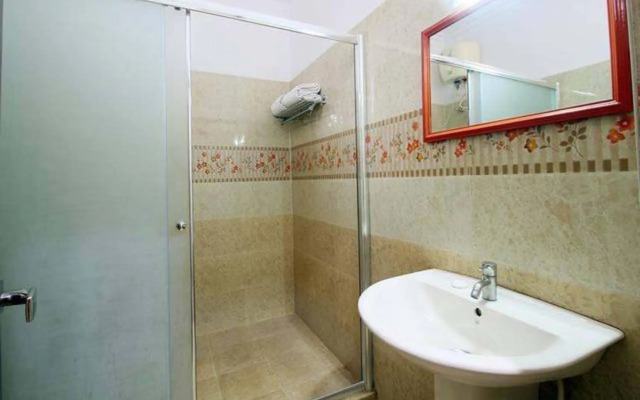 Hotel Adithya Central