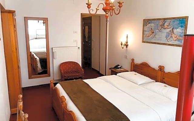 Hotel Paradiso