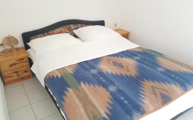 Apartment Bajuti