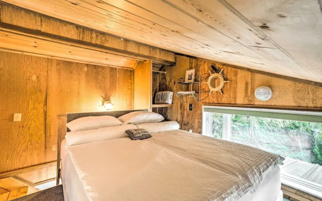 Serene Seldovia Cabin w/ Deck, Grill & Views!