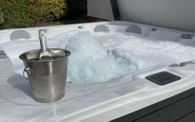 Relax at the Blue Spa House in the Highlands