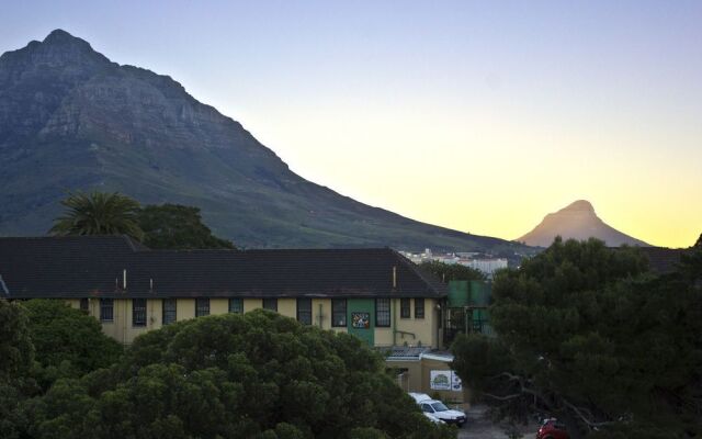 Riverlodge Backpackers