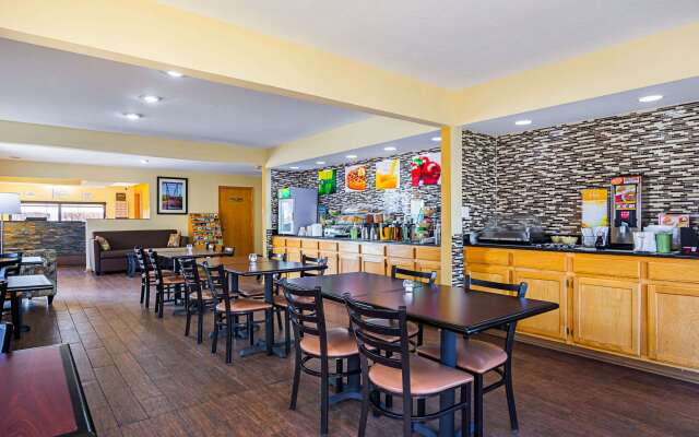 Quality Inn & Suites Greensburg I-74