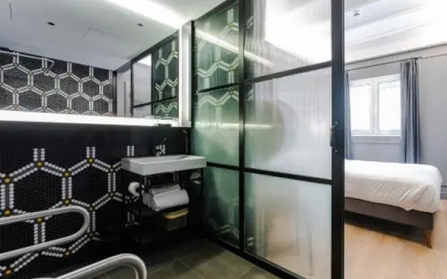 Reina 107 Beach Boutique