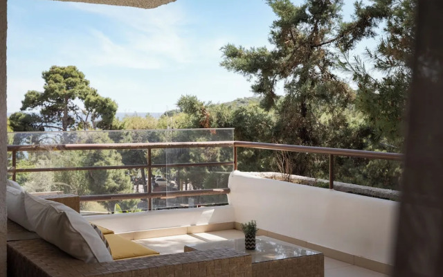 Vouliagmeni Serenity Residence