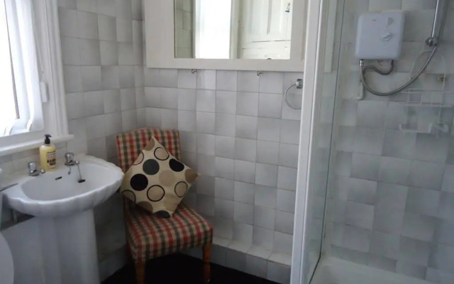 The Oakland Guest House