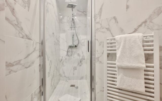 62 - Luxury Flat Champs-Elysées 1G