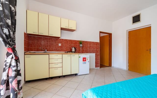 Bonvie Apartments in Center B4