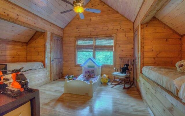 Toccoa Playground by Escape to Blue Ridge