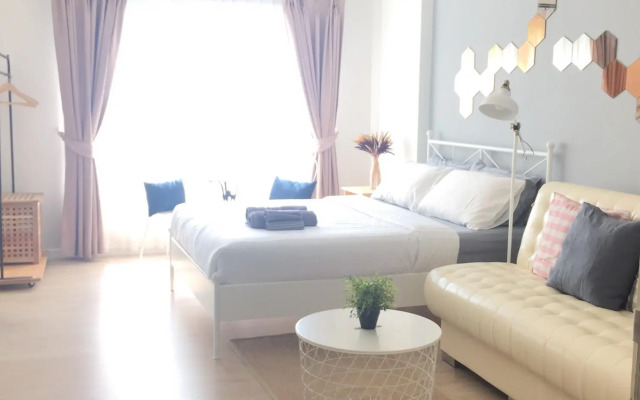 Baan Peang Ploen by Pattama