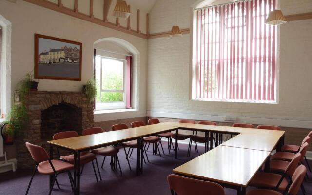 Ludlow Mascall Centre - Hostel