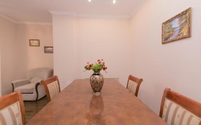 Diplomat Apartment on Sarayshyq st 34