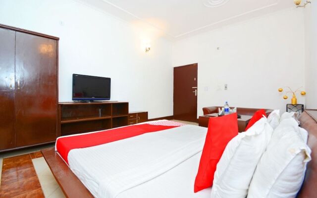 Oyo 37208 Dlm Valley Resorts