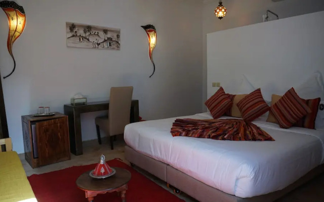 Riad Kalé Polis