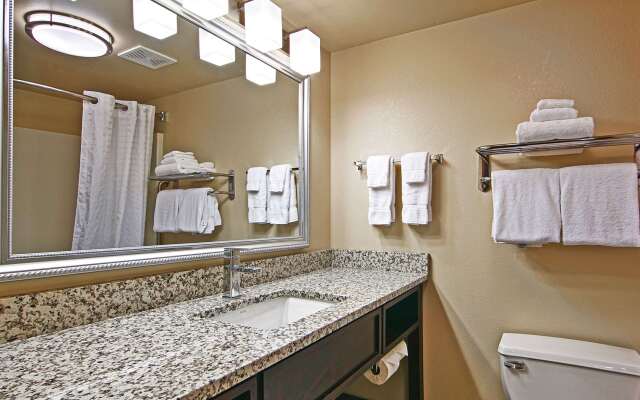 Comfort Inn & Suites Copley Akron