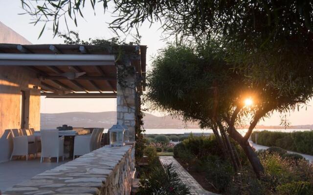 Sea front 2 bed house next to kite sports