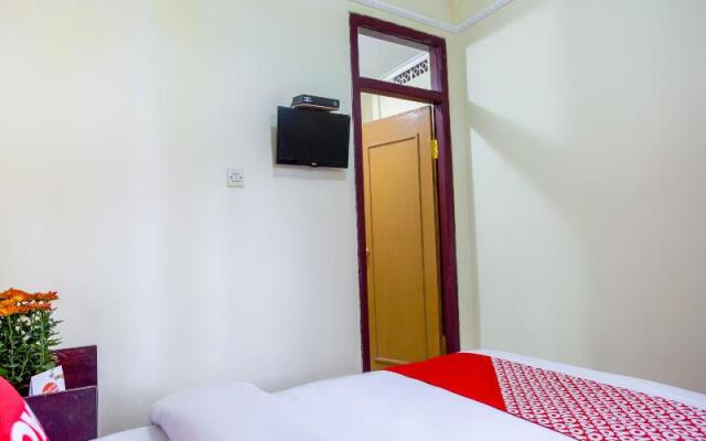 Oyo 3004 Penginapan Bromo Adi