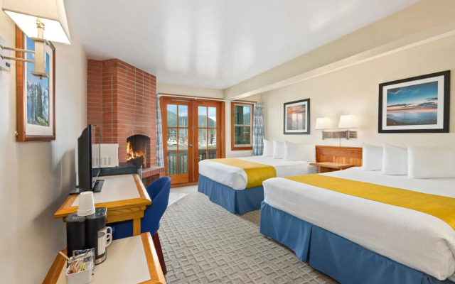 Canadian Princess Lodge & Marina