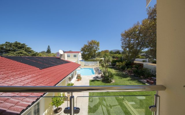 Superior 4-star-apartment Graded by Aa and Tgcsa Close to Constantia Wineroute