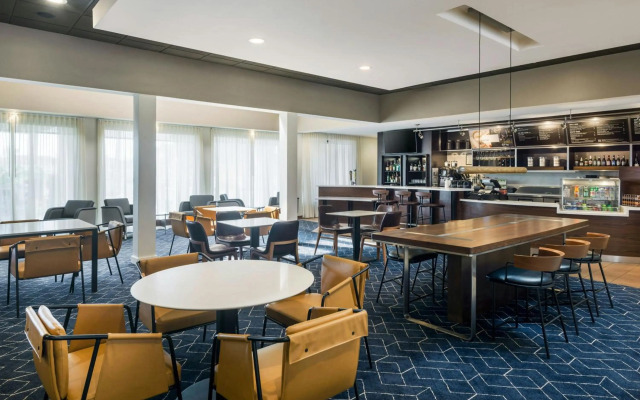 Courtyard Phoenix North by Marriott