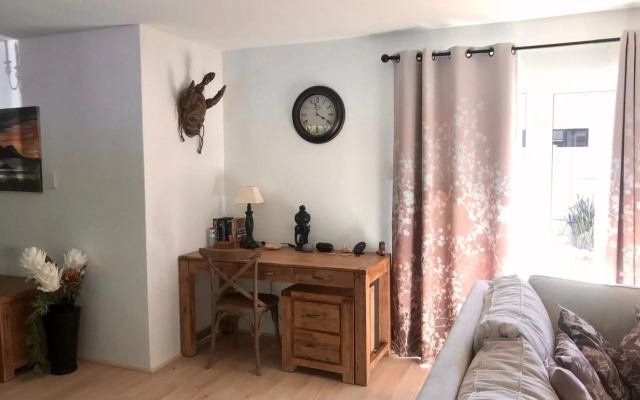 African Holiday home in Table View