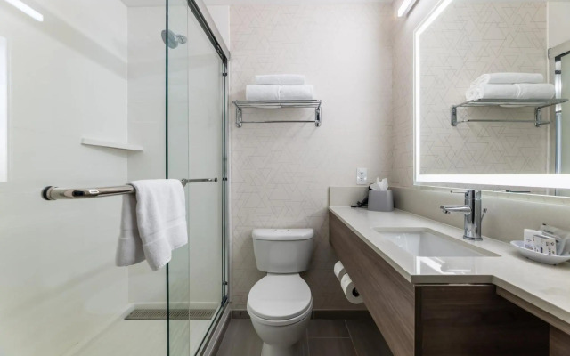Holiday Inn Express Van Nuys by IHG