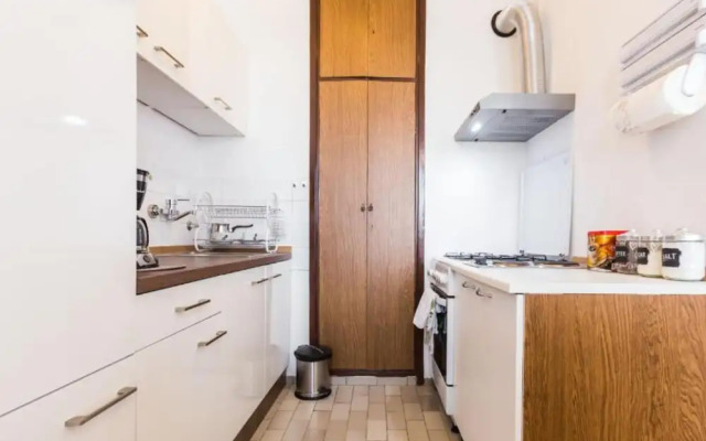 Stylish Two Bedroom Apartment Retreat With Balcony in Zadar