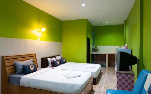 Roomquest Amphawa Vaylasamran Floating Market