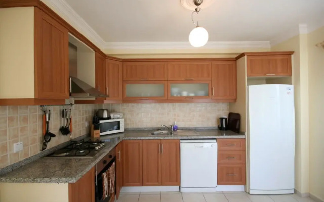 Important Group Turqouise Villa Katrina