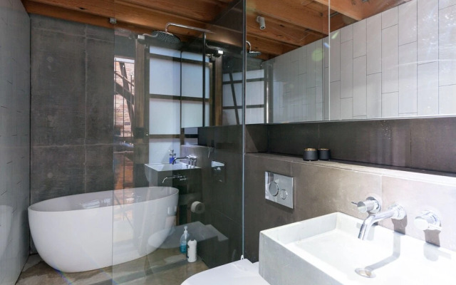 Executive Rental Style House
