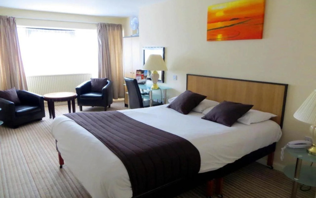 The Waterside Hotel