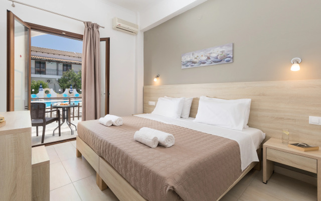 Lefkimi Hotel