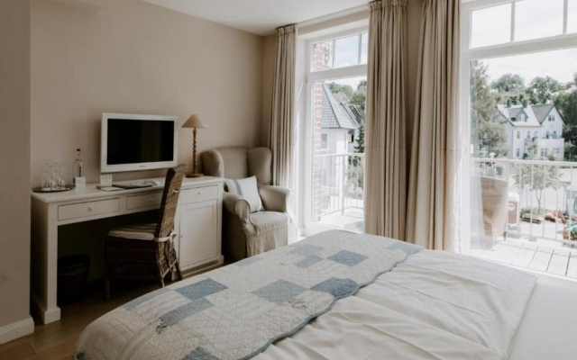 Heikendorf Double Room Land Side MS Europa