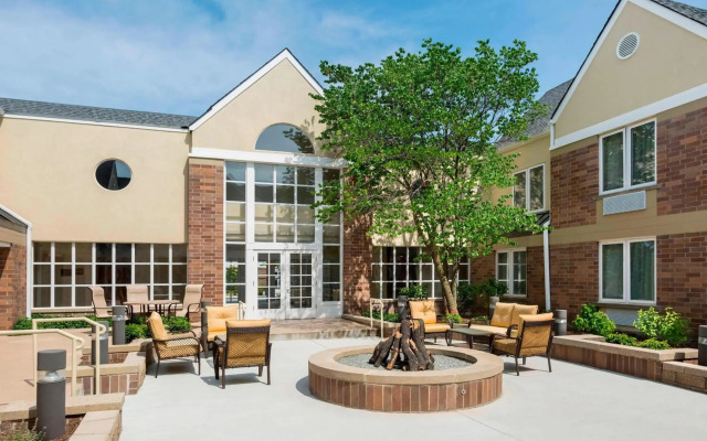 Four Points by Sheraton Buffalo Grove