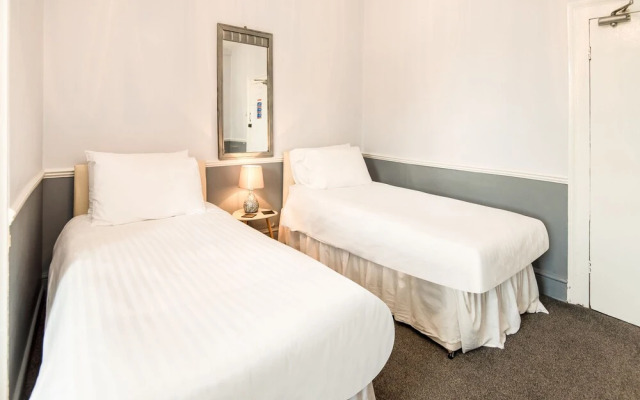 Hardwicke Arms Hotel