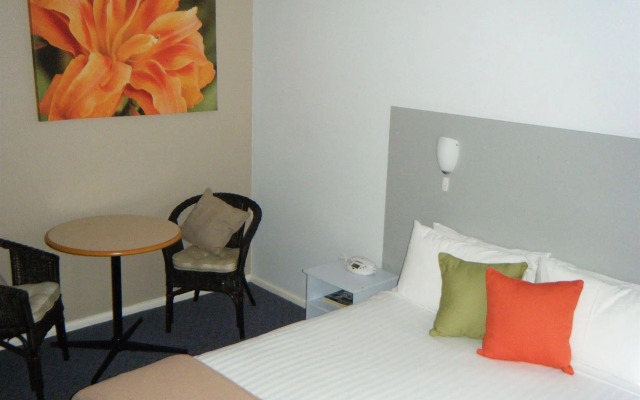 Orana Windmill Motel