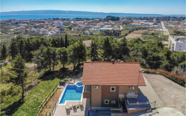 Four Bedroom Holiday Home in Split
