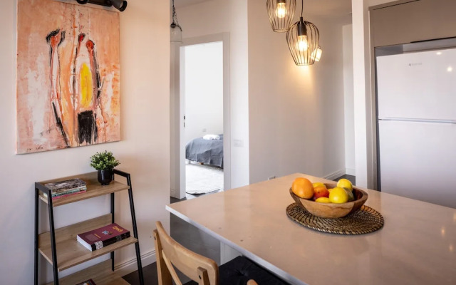 Old Charm & Modern Meets by Sea N' Rent