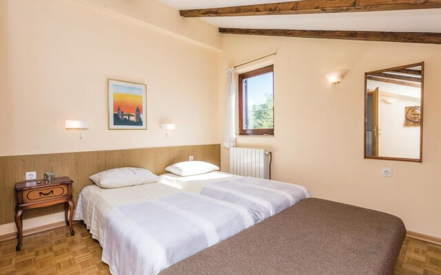Amazing Home in Lovran With Wifi and 2 Bedrooms